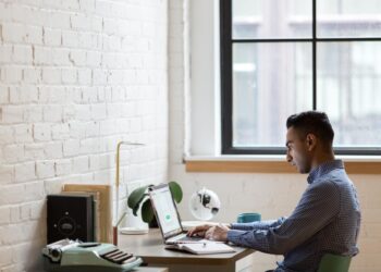 Creator Economy Boom Insight: Digital Wealth Shift