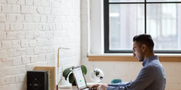 Creator Economy Boom Insight: Digital Wealth Shift